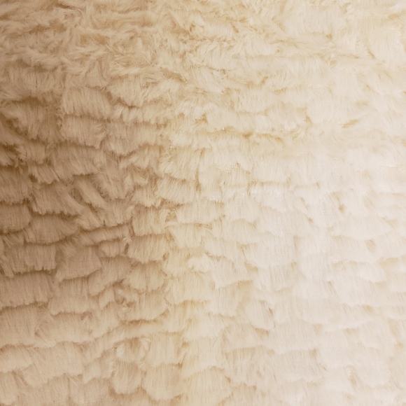 Hooded Snuggle Blanket - Picture 4 of 8